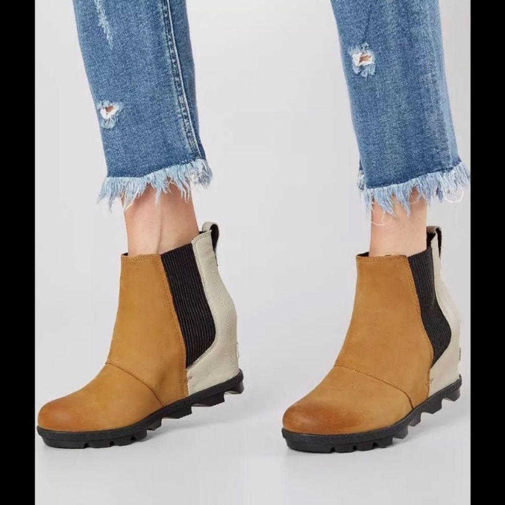 Sorel Waterproof JOAN OF ARCTIC WEDGE II CHELSEA Bootie Size 8